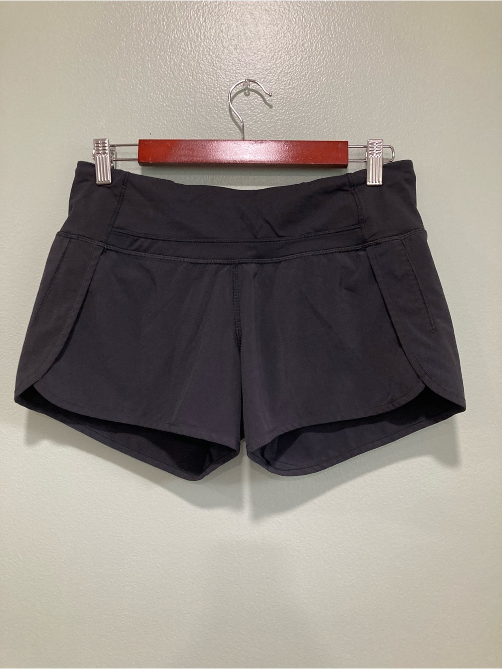 LULULEMON- Shorts